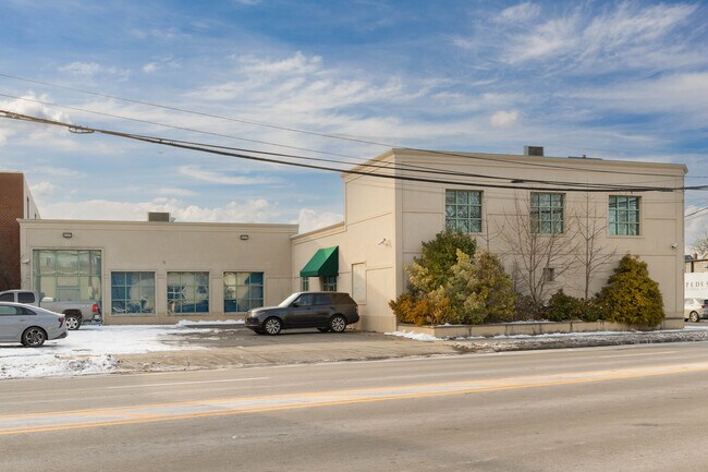 More details for 115 Herricks Rd, Garden City Park, NY - Office, Industrial for Lease
