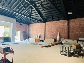 401 Alice St, Oakland, CA for lease Interior Photo- Image 2 of 3