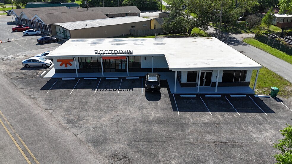 626 Highway 90, Bay Saint Louis, MS à louer - Photo du bâtiment - Image 2 de 12