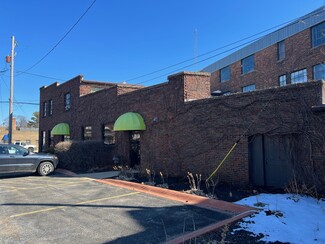 More details for 2303 Charles St, Rockford, IL - Office for Sale