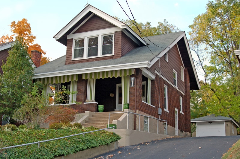 1013 Delta Ave, Cincinnati, OH for sale Primary Photo- Image 1 of 4