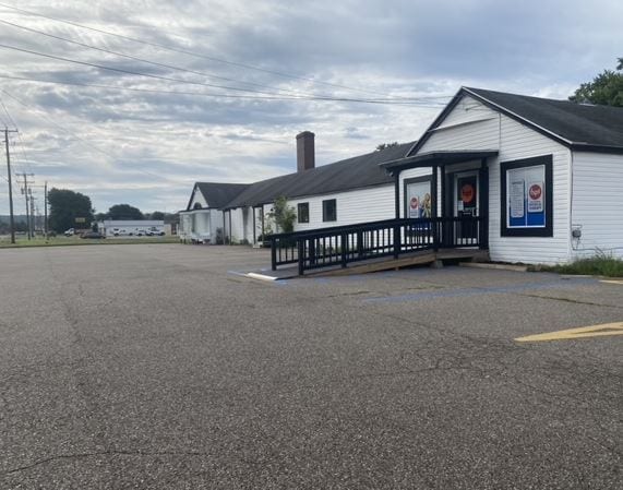 301 Roosevelt, Eleanor, WV for lease - Building Photo - Image 3 of 6