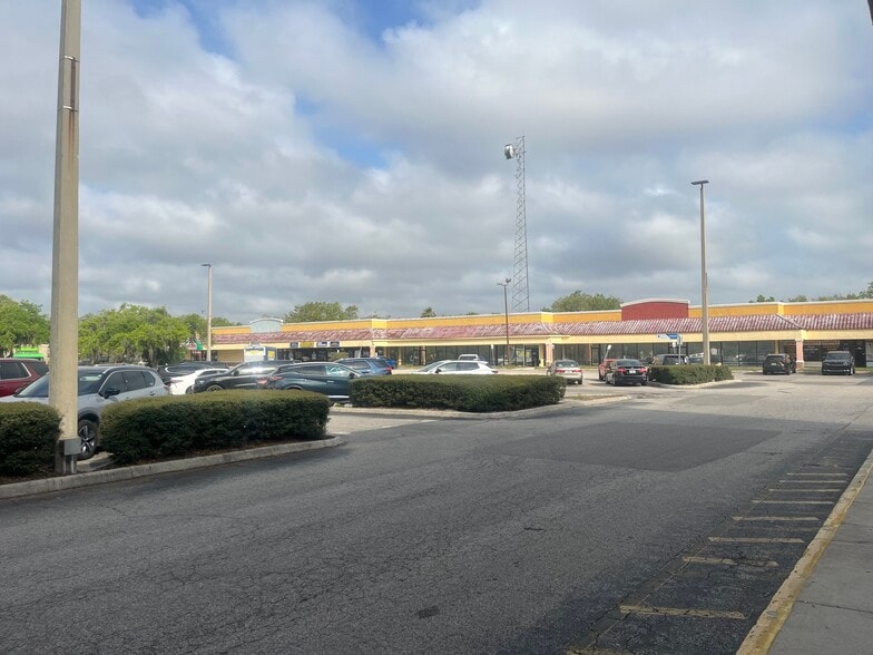 1808-1914 James L Redman Pky, Plant City, FL for lease - Building Photo - Image 3 of 10
