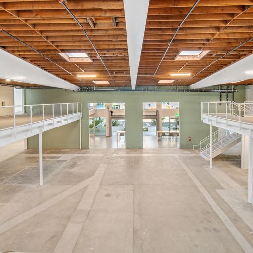 5650 W Centinela Ave, Los Angeles, CA à louer - Photo intérieure - Image 3 de 12