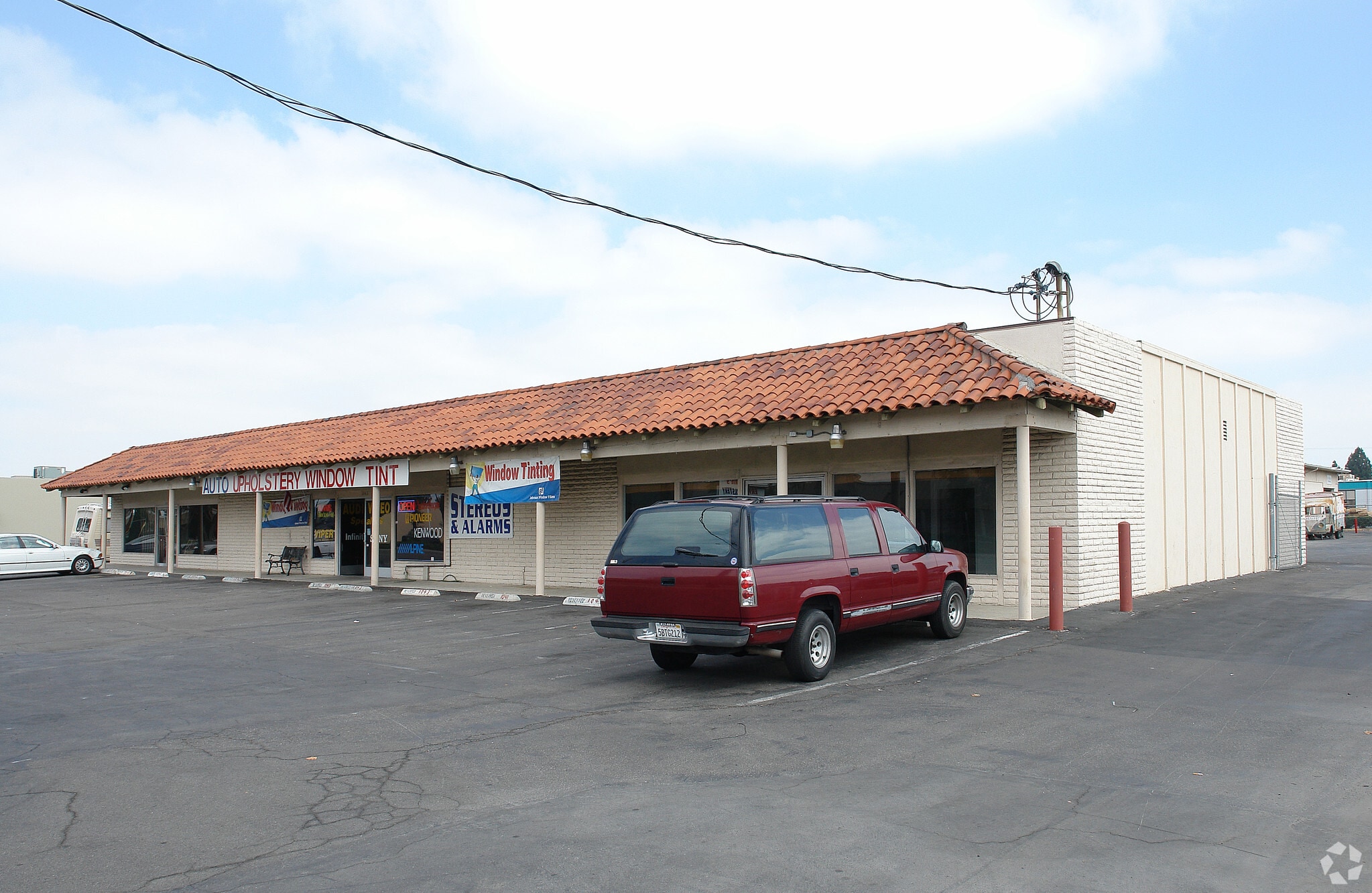 1041-1045 W Collins Ave, Orange, CA for lease Building Photo- Image 1 of 5