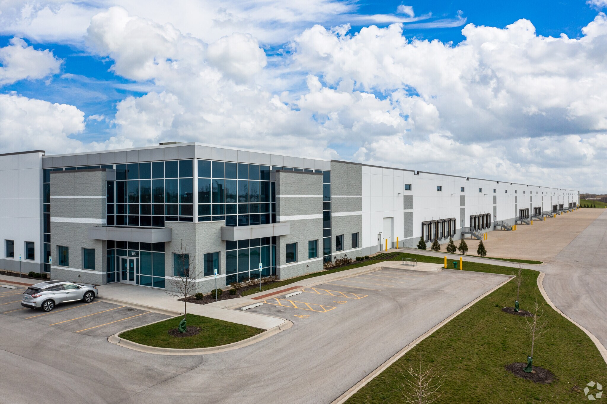 2075 W 43rd St, Chicago, IL for lease Building Photo- Image 1 of 12