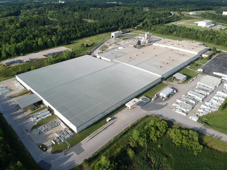 590 Ecology Ln, Chester, SC à louer - Photo du bâtiment - Image 2 de 5