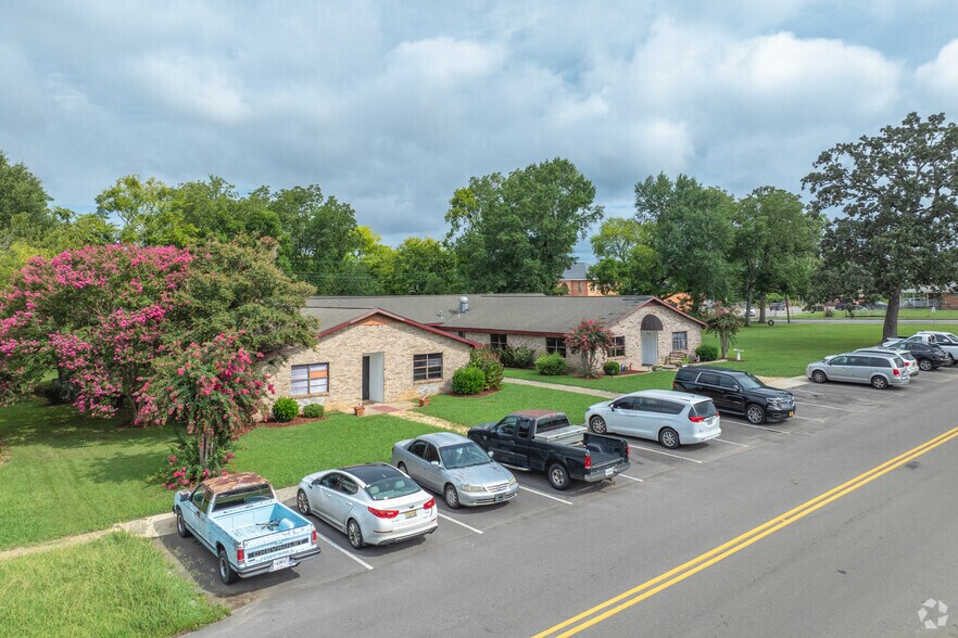 1612 5th Ave N, Bessemer, AL à vendre - Photo du bâtiment - Image 2 de 21