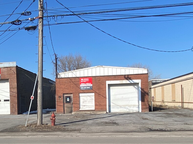 960-966 Spencer St, Syracuse, NY for lease - Building Photo - Image 2 of 2
