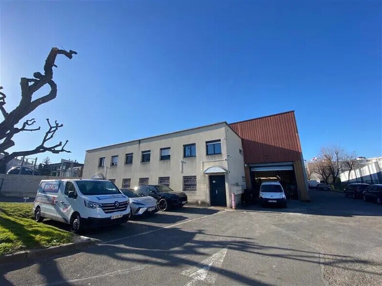 Flex in Fontenay-sous-Bois for lease - Building Photo - Image 1 of 5