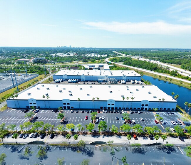 Plus de détails pour 2005 Gandy Blvd, Saint Petersburg, FL - Industriel à louer