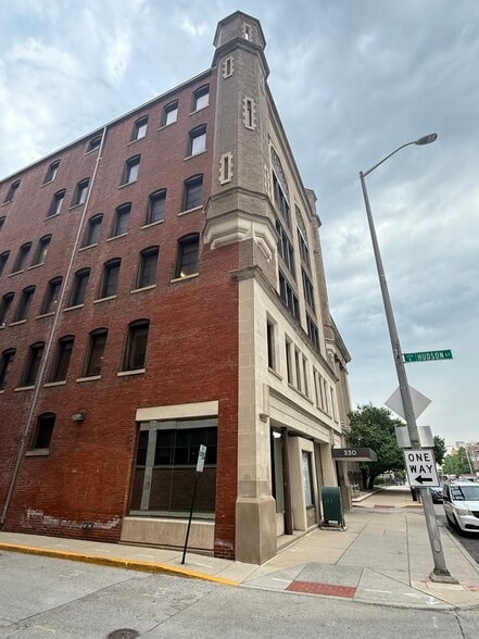 230 E Ohio St, Indianapolis, IN à vendre - Photo du bâtiment - Image 2 de 7