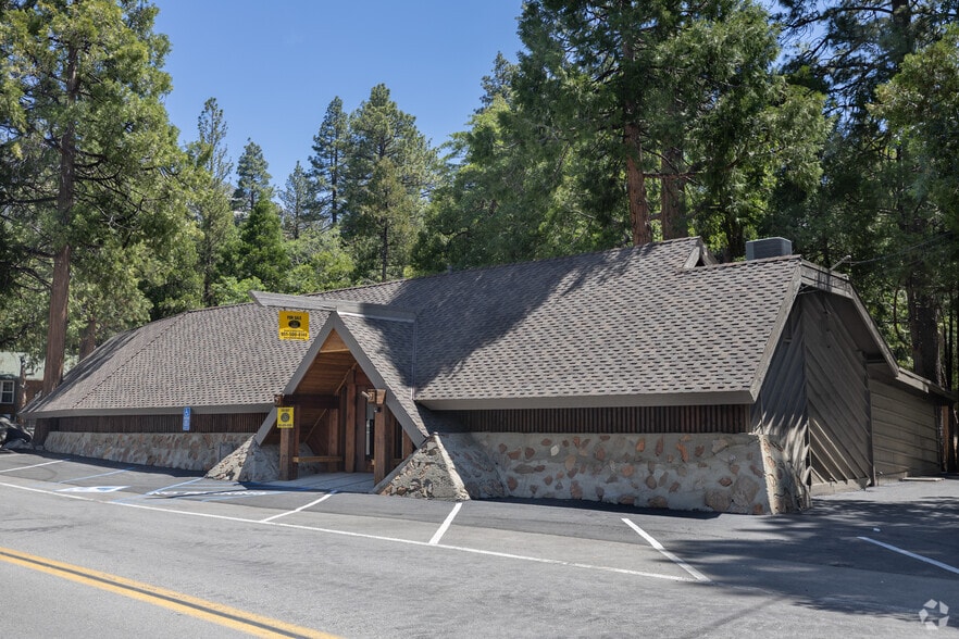 54905 N Circle Dr, Idyllwild-Pine Cove, CA à louer - Photo principale - Image 1 de 141