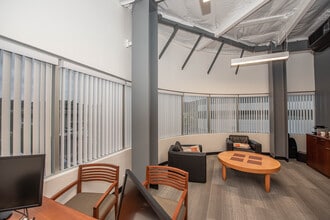 4719 Viewridge Ave, San Diego, CA for lease Interior Photo- Image 2 of 14