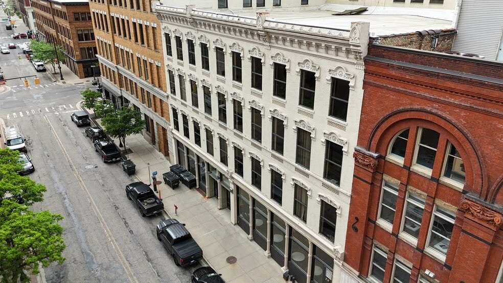 86 Monroe Center St NW, Grand Rapids, MI for sale - Building Photo - Image 3 of 5