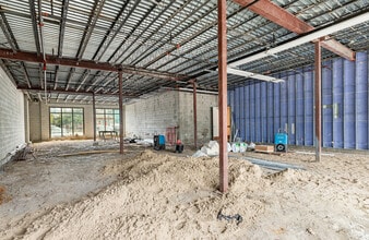 2222 St Claude Ave, New Orleans, LA for lease Interior Photo- Image 2 of 5