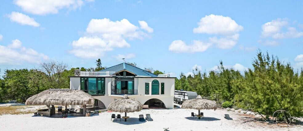 1557 Long Beach Dr, Big Pine Key, FL à vendre - Photo du bâtiment - Image 2 de 60