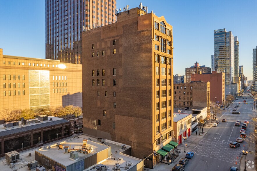 411 S Wells St, Chicago, IL à louer - Photo du bâtiment - Image 2 de 3
