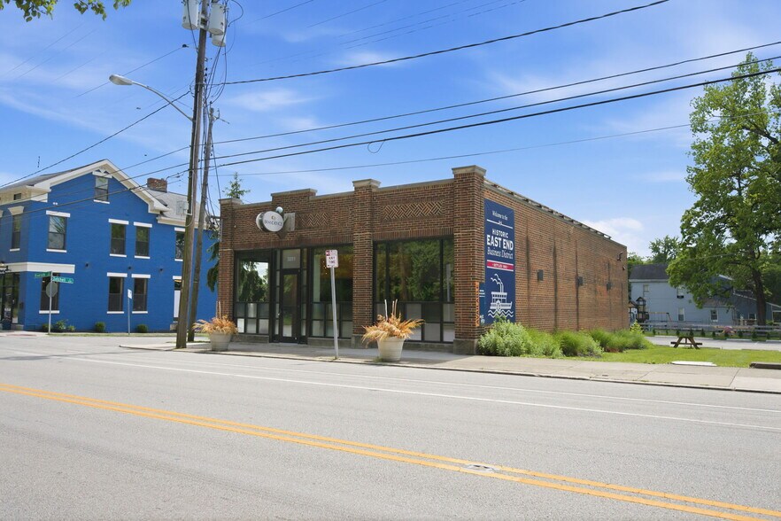 3251 Riverside Dr, Cincinnati, OH à louer - Photo du bâtiment - Image 1 de 24