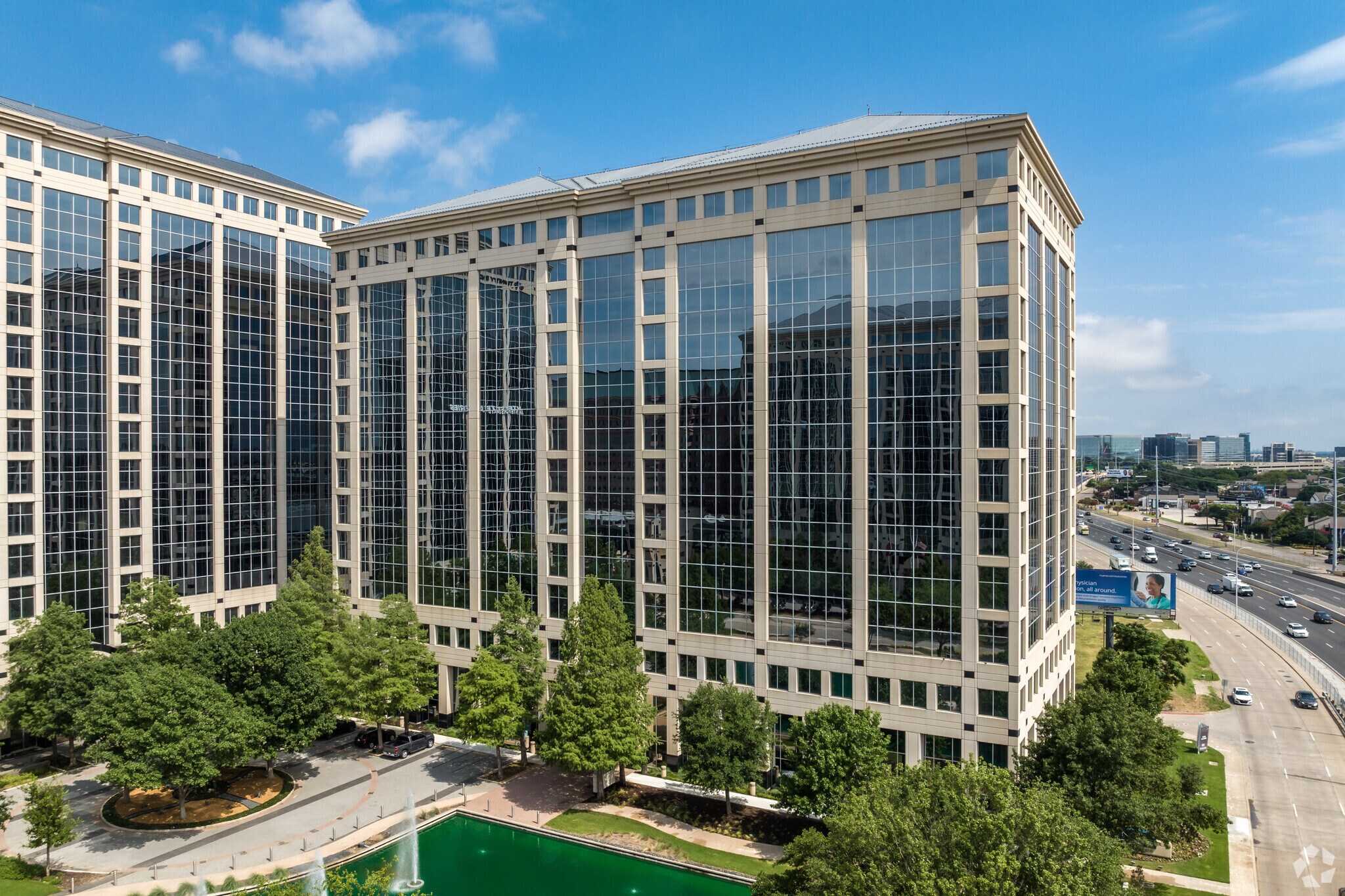 14241 Dallas Pky, Dallas, TX à louer Photo du bâtiment- Image 1 de 24