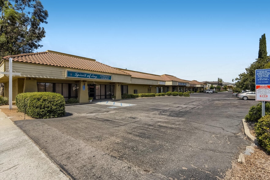 1735 Main St, Ramona, CA for lease - Building Photo - Image 3 of 28