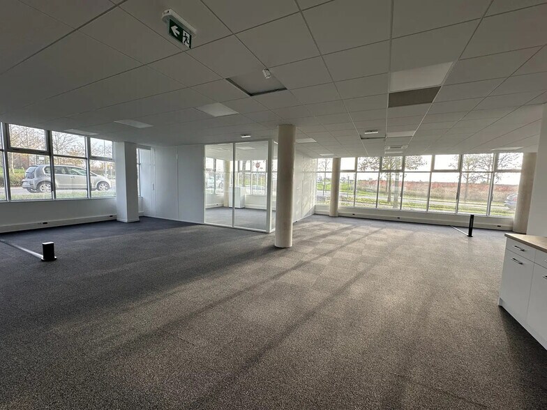 109 Avenue Jean Monnet, Bezannes for lease - Interior Photo - Image 3 of 6