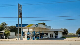 Plus de détails pour 698 US Highway 77 N, Hallettsville, TX - Vente au détail à vendre