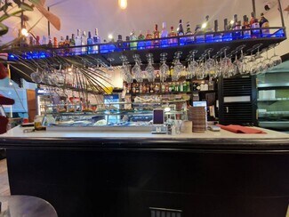 Plus de détails pour Commerce de détail à louer