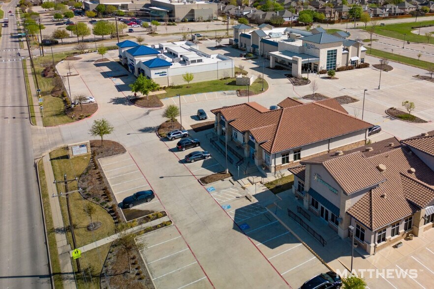 9816 N Beach St, Fort Worth, TX à vendre - Photo du bâtiment - Image 2 de 3