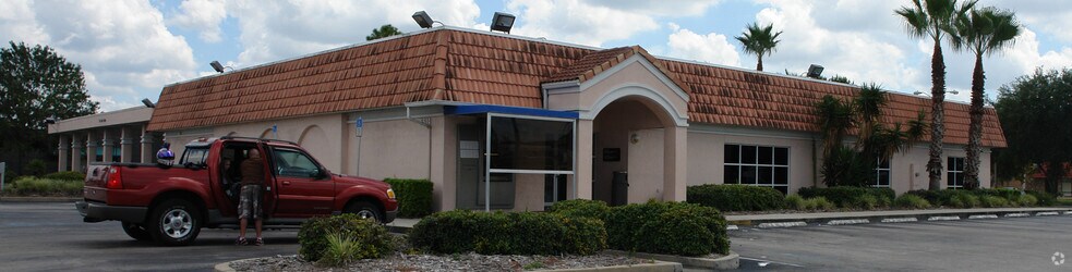 6514 Ridge Rd, Port Richey, FL à louer - Photo principale - Image 1 de 4