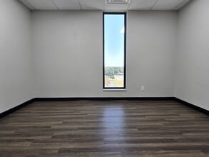 5350 S Western Ave, Oklahoma City, OK for lease Interior Photo- Image 2 of 4