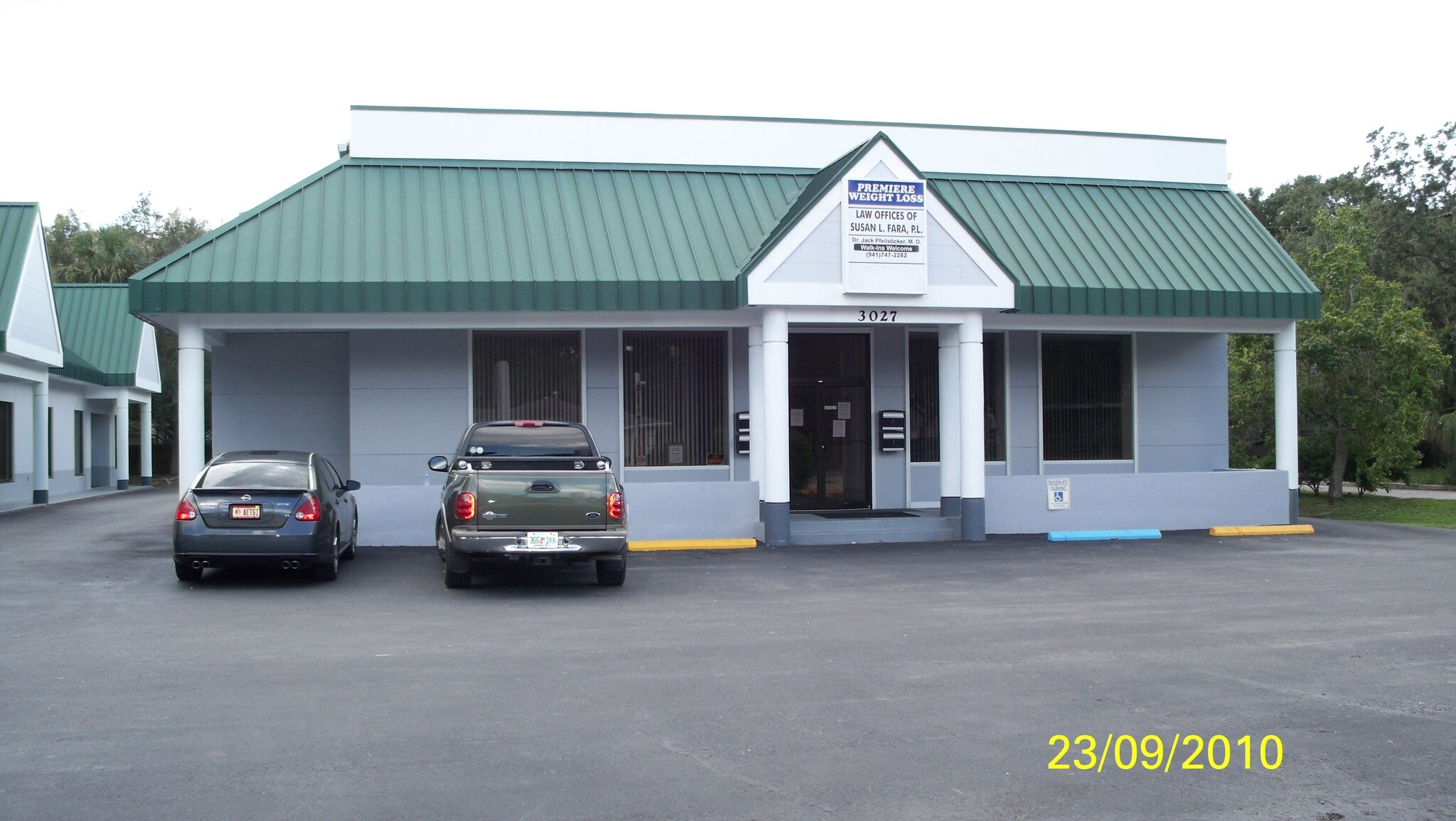 3021-3027 Manatee Ave W, Bradenton, FL for lease Primary Photo- Image 1 of 7
