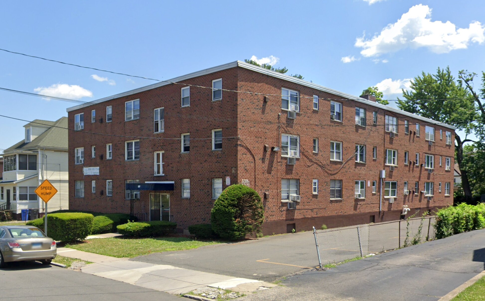 109 Adelaide St, Hartford, CT à vendre Photo du bâtiment- Image 1 de 15