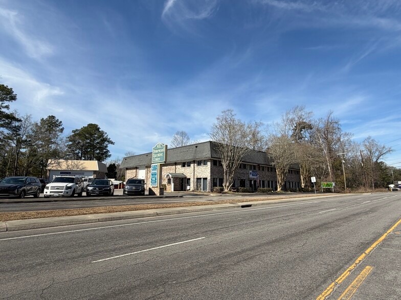 402 Old Trolley Rd, Summerville, SC for lease - Building Photo - Image 2 of 3
