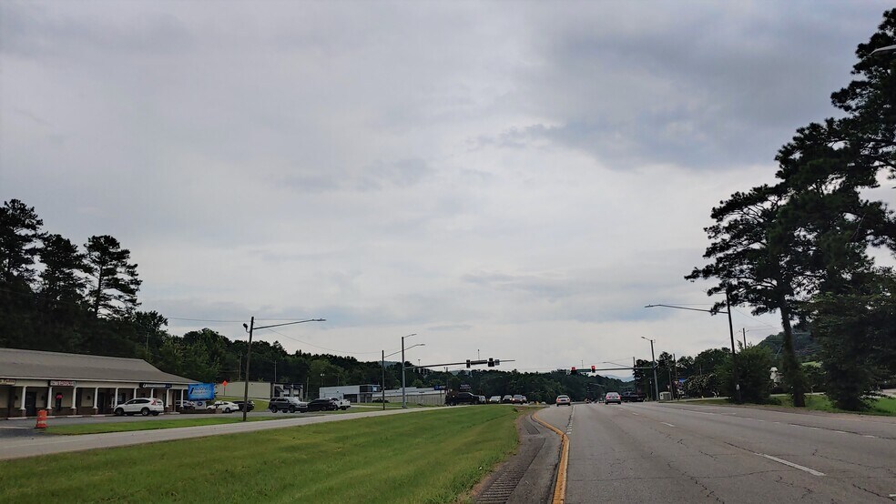 1550 Pelham Rd S, Jacksonville, AL for sale - Building Photo - Image 3 of 15