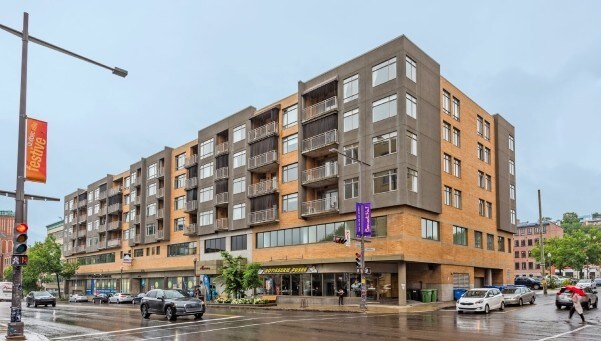 225-235 Boul Charest E, Québec, QC à vendre Photo principale- Image 1 de 1