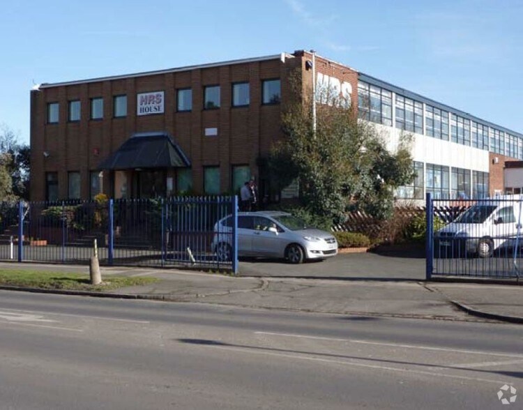 Garretts Green Ln, Birmingham à louer - Photo du bâtiment - Image 3 de 17