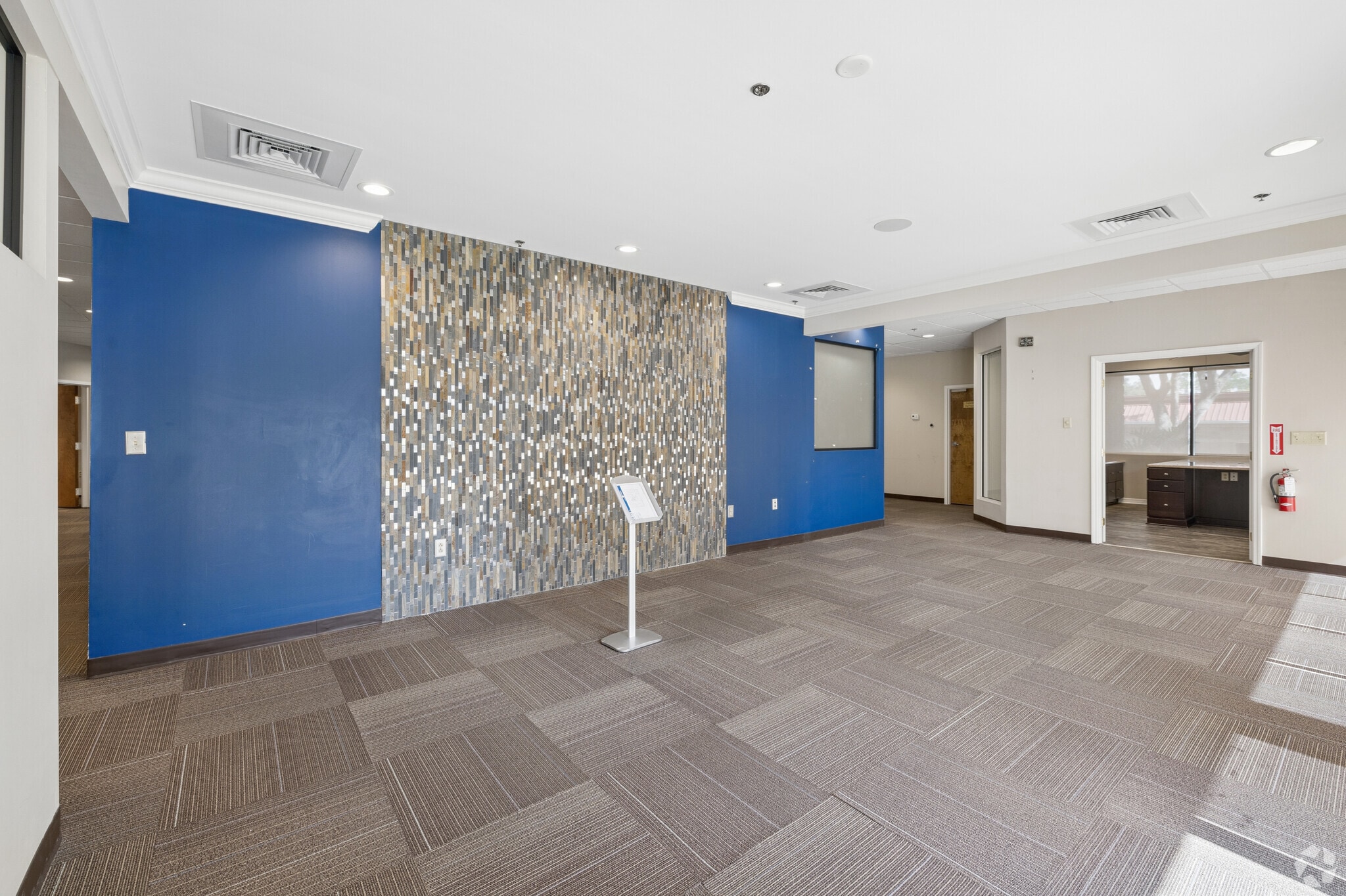 528 Northlake Blvd, Altamonte Springs, FL à louer Photo intérieure- Image 1 de 6
