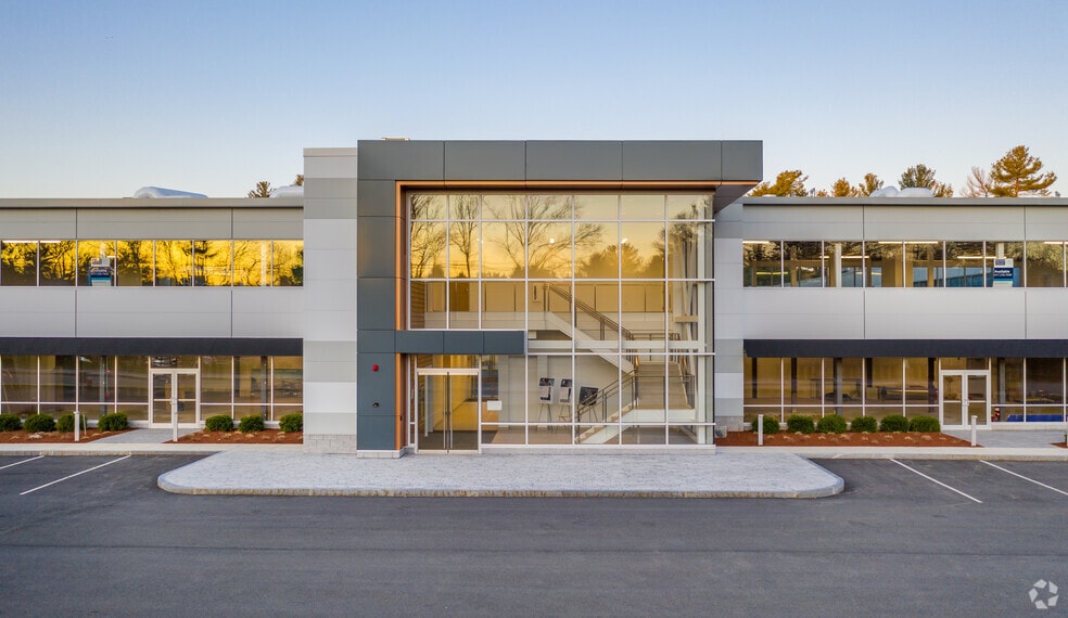 54 Middlesex Tpke, Bedford, MA for lease - Building Photo - Image 2 of 22