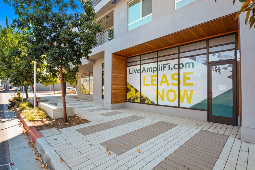 600 W Commonwealth Ave, Fullerton, CA à louer - Photo du bâtiment - Image 2 de 3