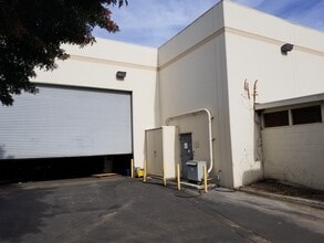 461 Calle San Pablo Rd, Camarillo, CA for lease Building Photo- Image 2 of 9