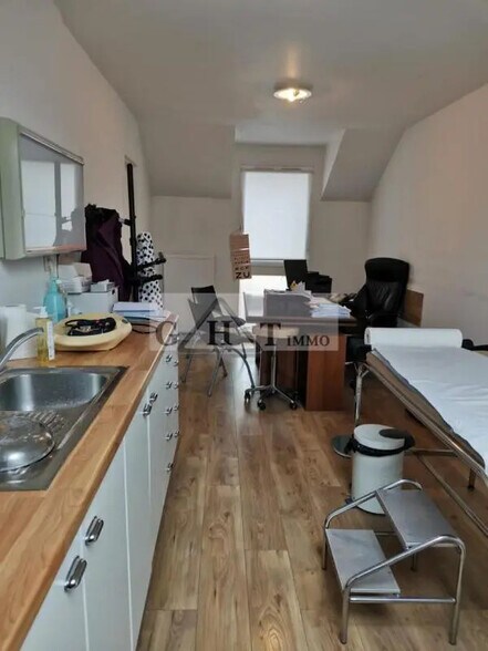 Office in Cergy for lease - Interior Photo - Image 3 of 4