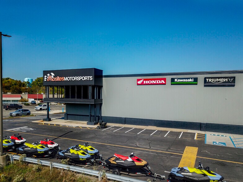 1701 Lincoln Hwy, North Versailles, PA à louer - Photo du bâtiment - Image 2 de 8