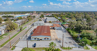 INDUSTRIAL SPACE FOR SALE - Entrepôt