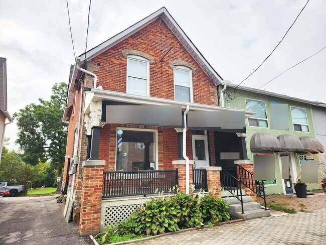 Plus de détails pour 6391 Main St, Whitchurch-Stouffville, ON - Commerce de détail à vendre