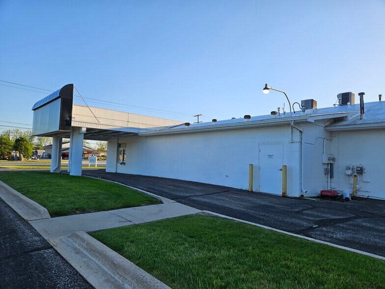 6270 State St, Saginaw, MI à louer - Photo du bâtiment - Image 3 de 7