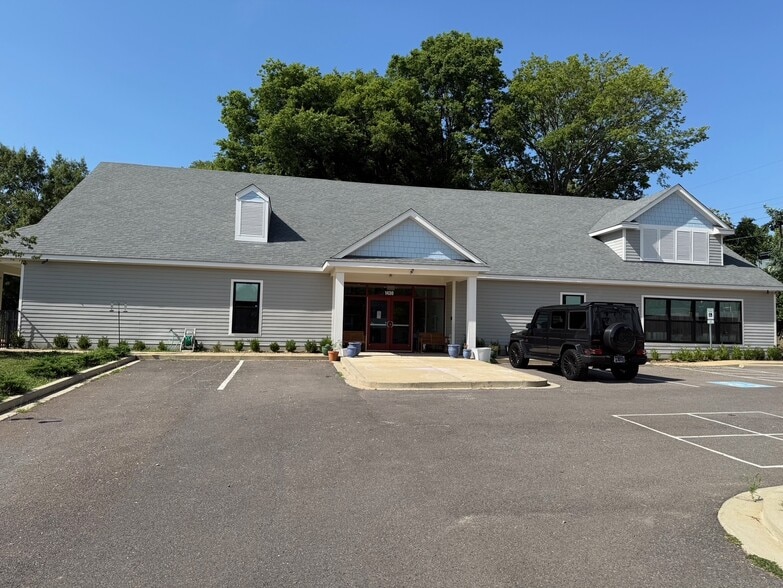 1430 Poplar Ave, Memphis, TN for sale - Building Photo - Image 3 of 11