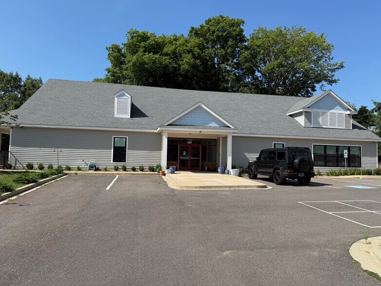 1430 Poplar Ave, Memphis, TN à vendre - Photo du bâtiment - Image 3 de 11