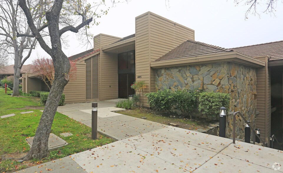 4145 Blackhawk Plaza Cir, Danville, CA à vendre - Photo du bâtiment - Image 2 de 4