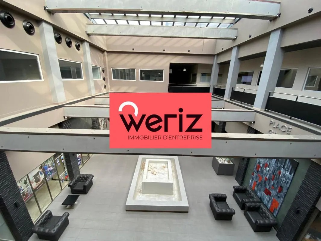 Office in Marseille for lease Lobby- Image 1 of 12